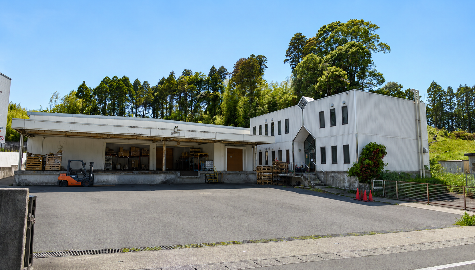成田倉庫画像